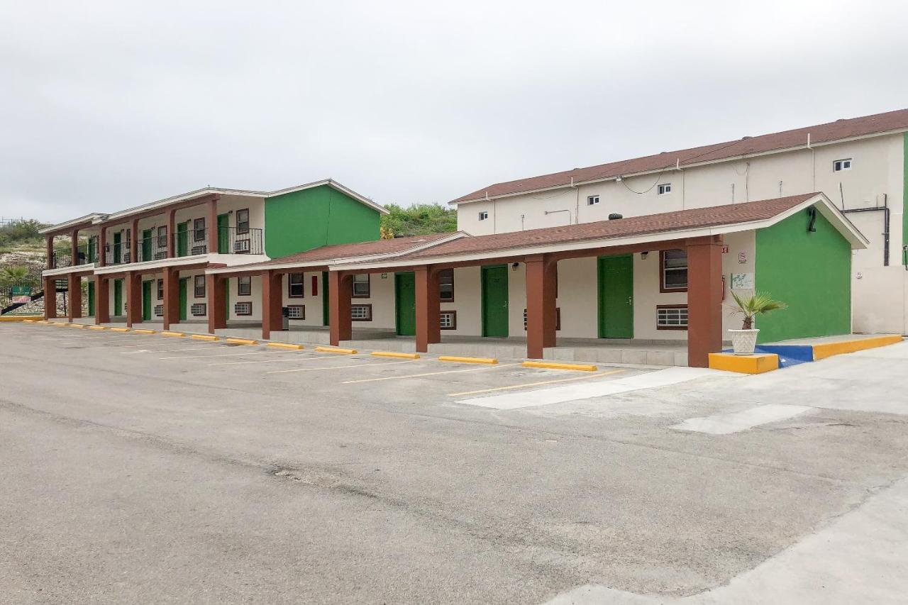 Capital O Palms Hotel, Acuna Ciudad Acuña Buitenkant foto